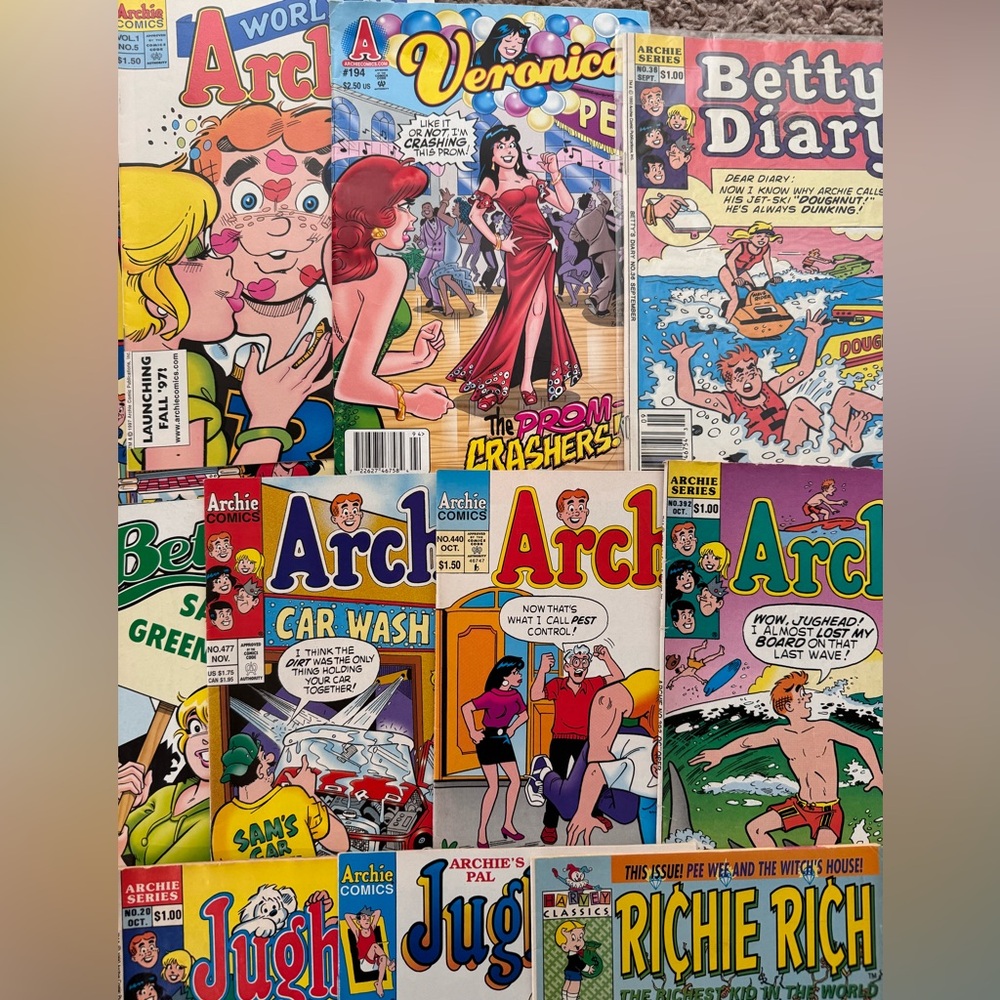 VINTAGE Archie Digest Comic Books - Picture 2 of 5